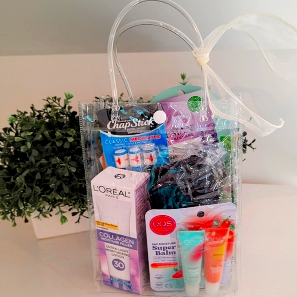 Beauty Bundle Seventeen Pieces - Picture 2 of 6
